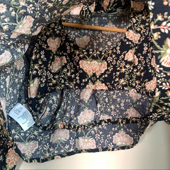 American Eagle black floral long sleeve crop blouse open circle back w tie szS - Picture 10 of 10